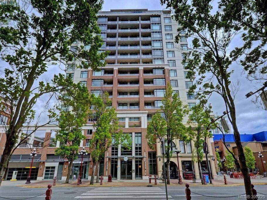 Modern 2 Bedroom Ocean Views Victoria Downtown Free Parking Exterior photo
